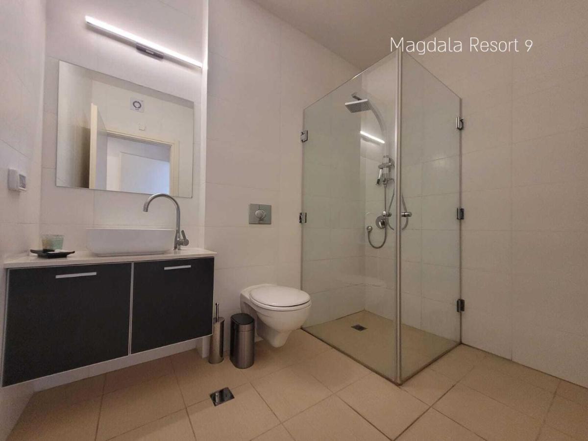 Yalarent Magdala Resort- Luxury Suites With Pool Or Jacuzzi With Sea View 미그달 외부 사진