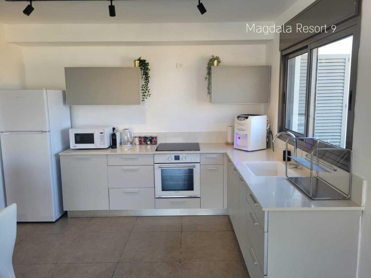 Yalarent Magdala Resort- Luxury Suites With Pool Or Jacuzzi With Sea View 미그달 외부 사진