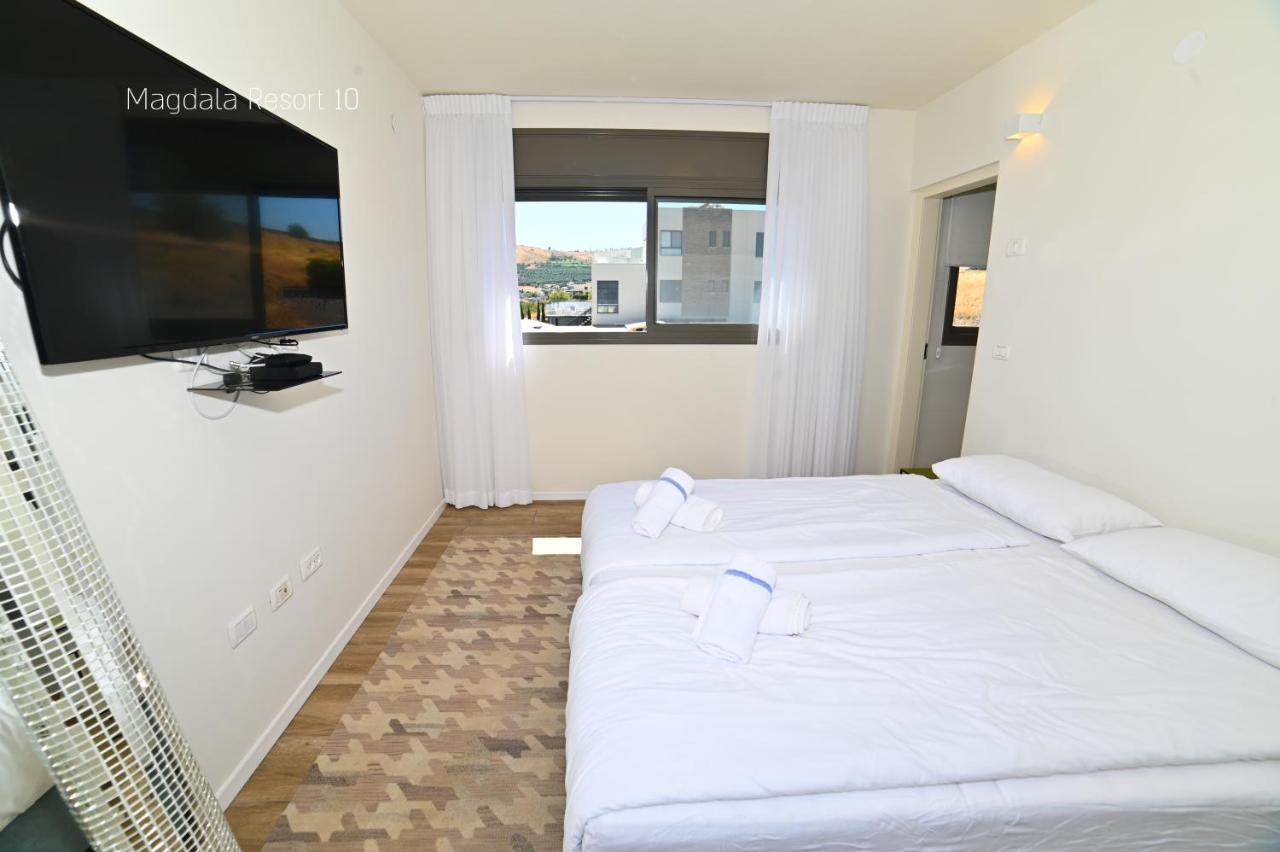 Yalarent Magdala Resort- Luxury Suites With Pool Or Jacuzzi With Sea View 미그달 외부 사진