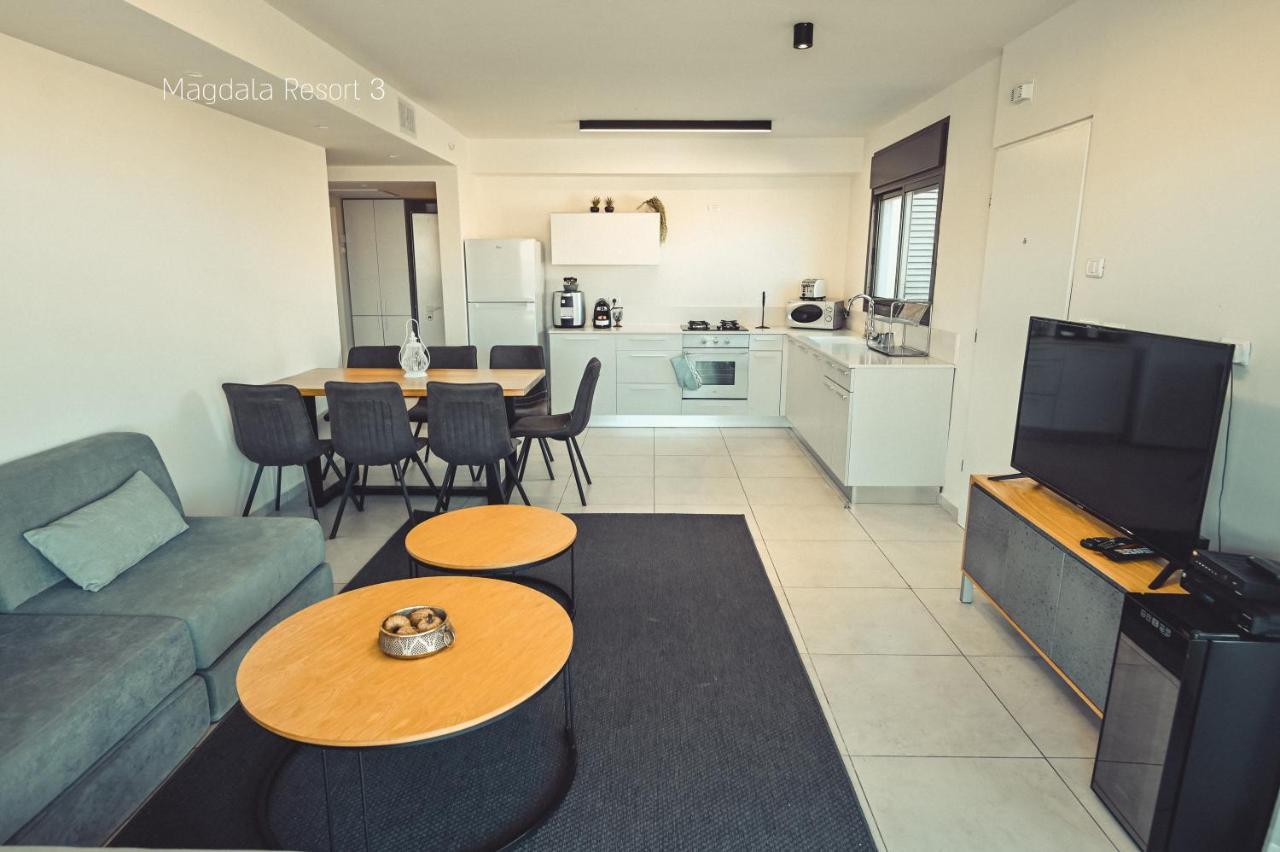 Yalarent Magdala Resort- Luxury Suites With Pool Or Jacuzzi With Sea View 미그달 외부 사진