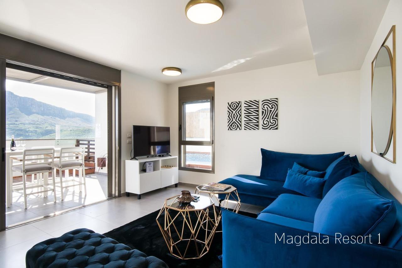 Yalarent Magdala Resort- Luxury Suites With Pool Or Jacuzzi With Sea View 미그달 외부 사진