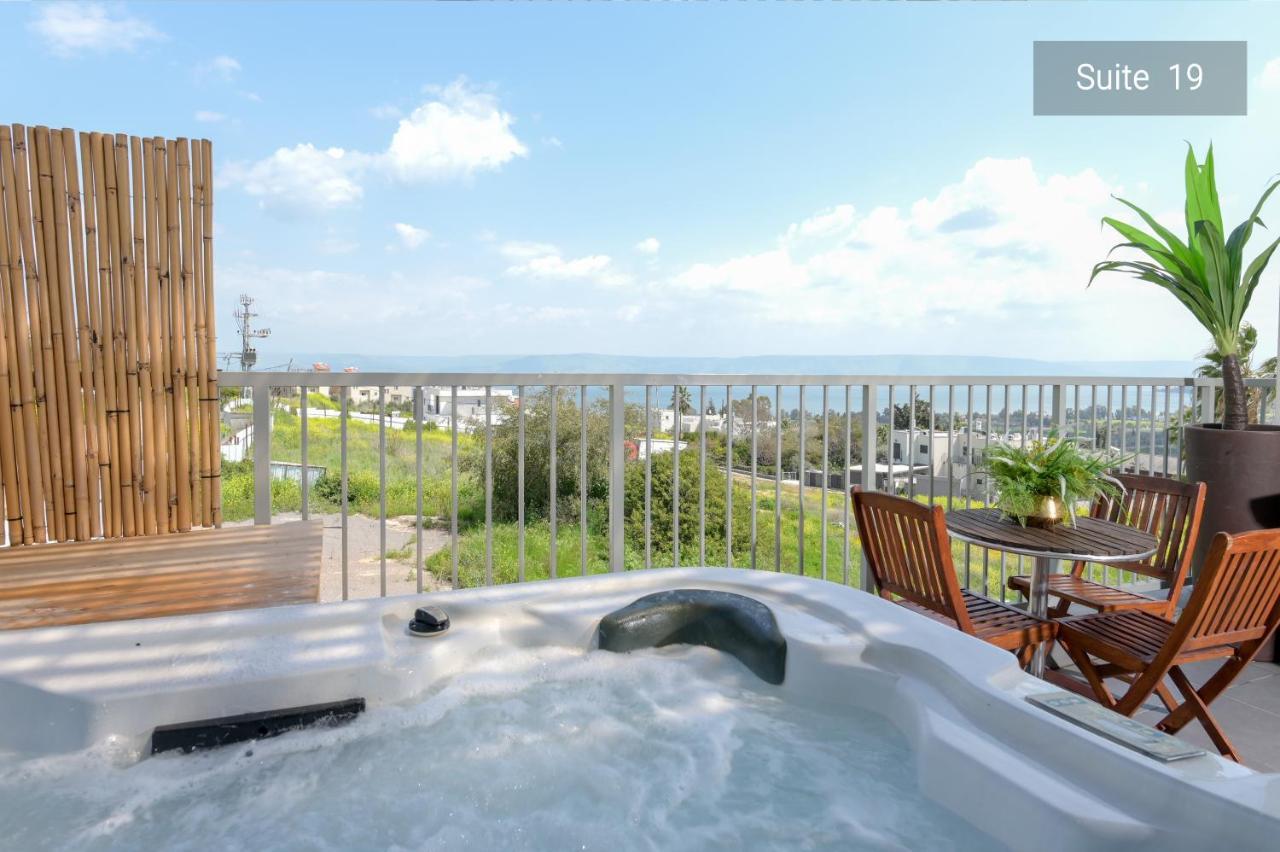 Yalarent Magdala Resort- Luxury Suites With Pool Or Jacuzzi With Sea View 미그달 외부 사진