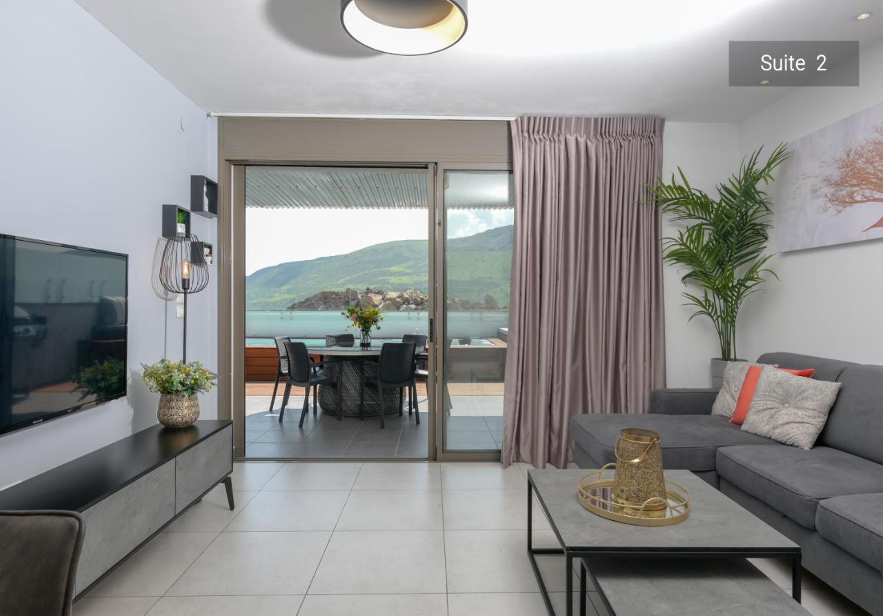 Yalarent Magdala Resort- Luxury Suites With Pool Or Jacuzzi With Sea View 미그달 외부 사진